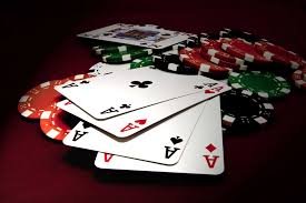Suasana permainan live casino dengan dealer profesional di pakbos77